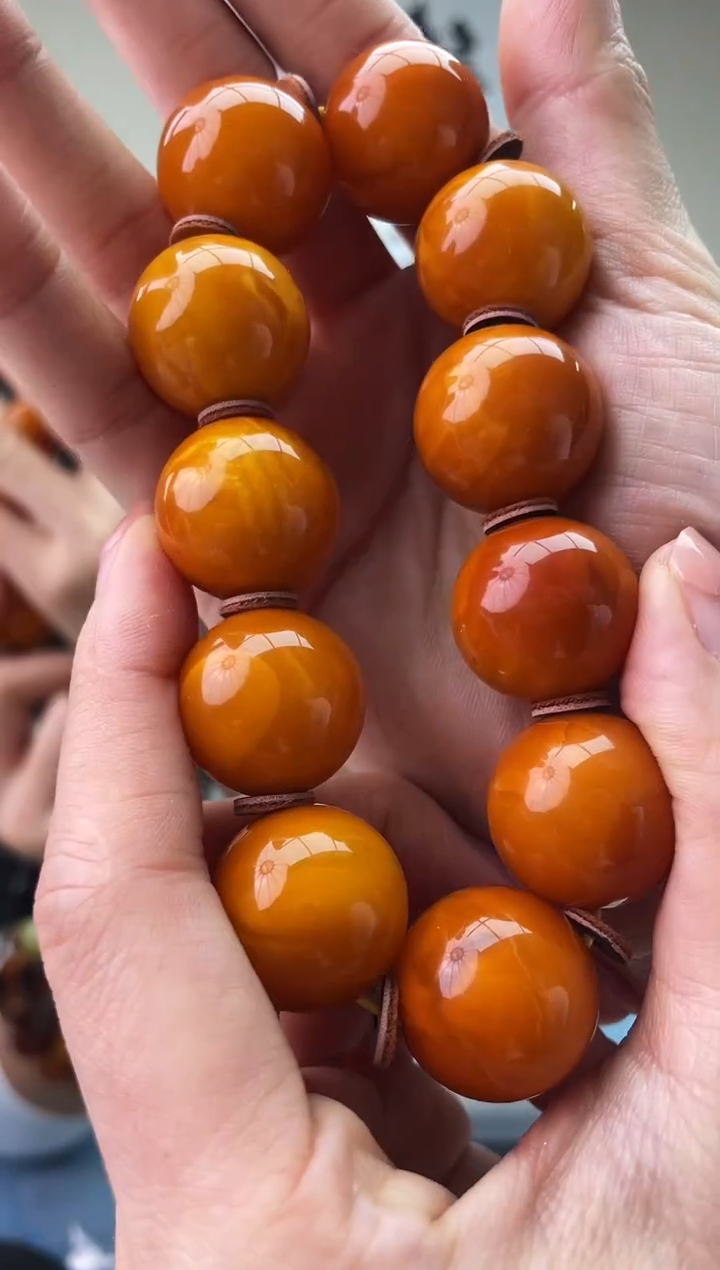 琥珀未镶嵌珠宝奇石T0假一罚十，多样性发一件