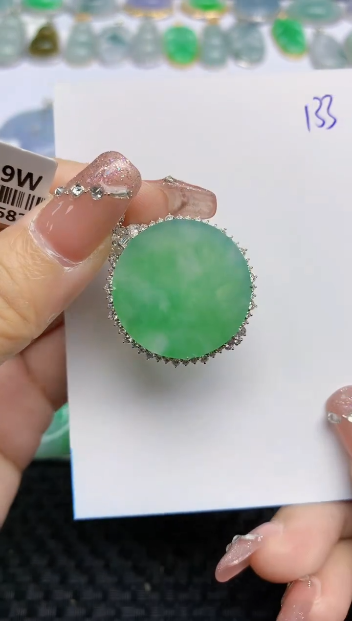 【闪购商品】翡翠颈饰18K金镶嵌天然A货翡翠 133