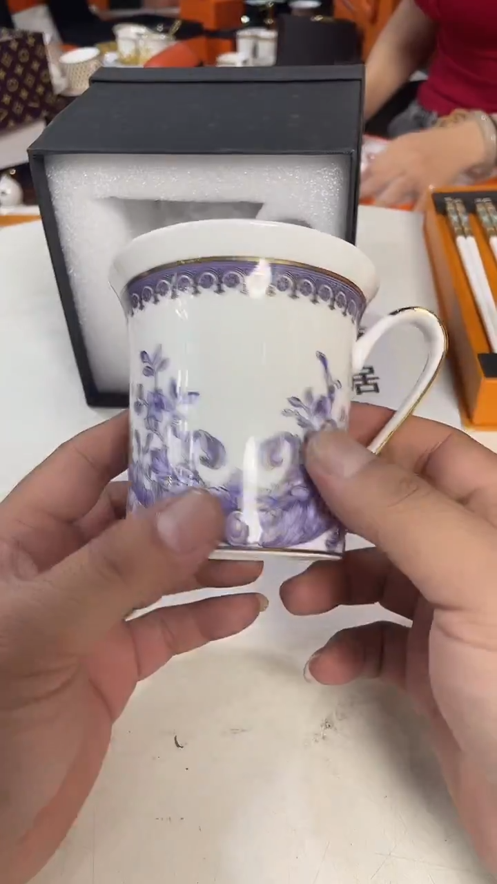 杯鸿辉家品牌瓷器，京东包邮！