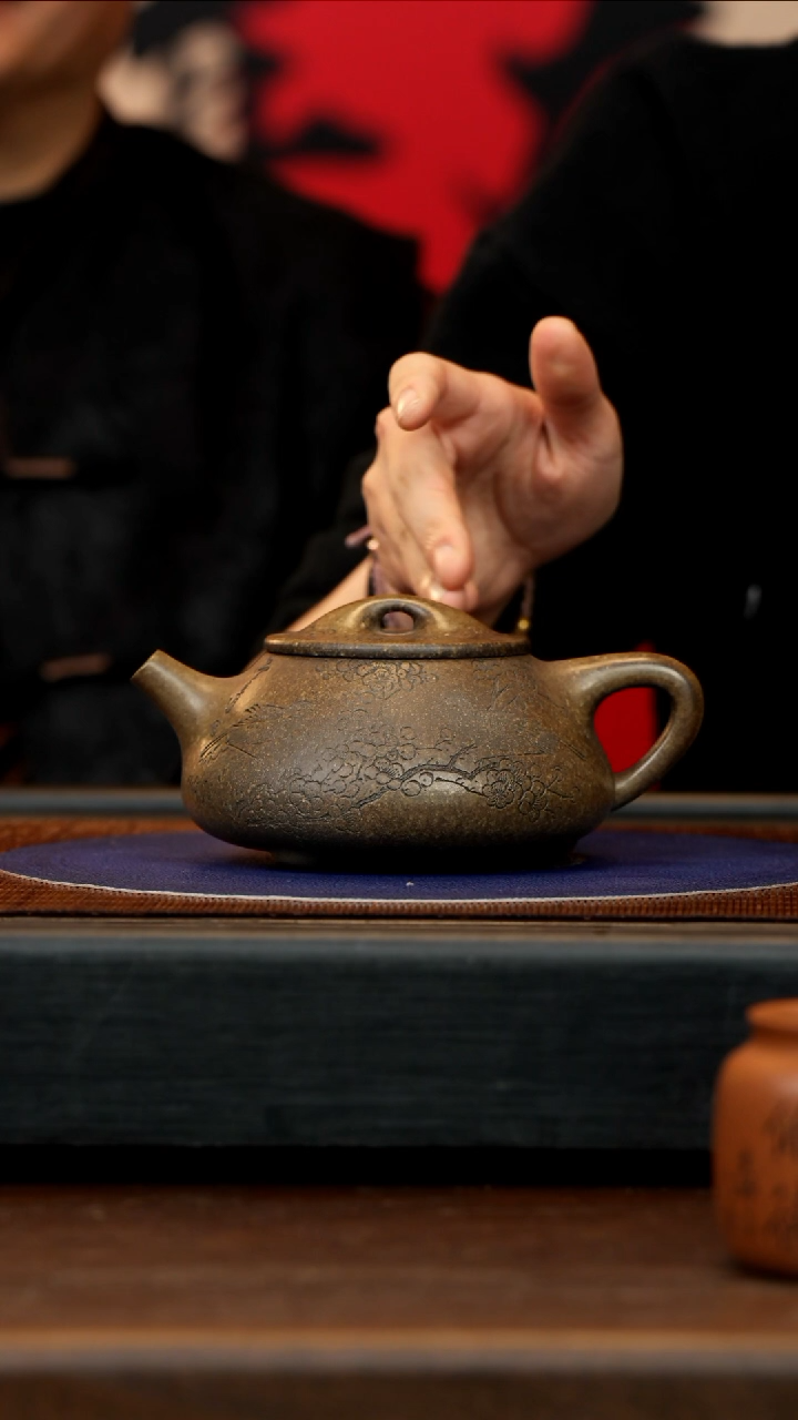 【闪购商品】紫砂茶壶顾HJ 龙背青 石瓢 390cc