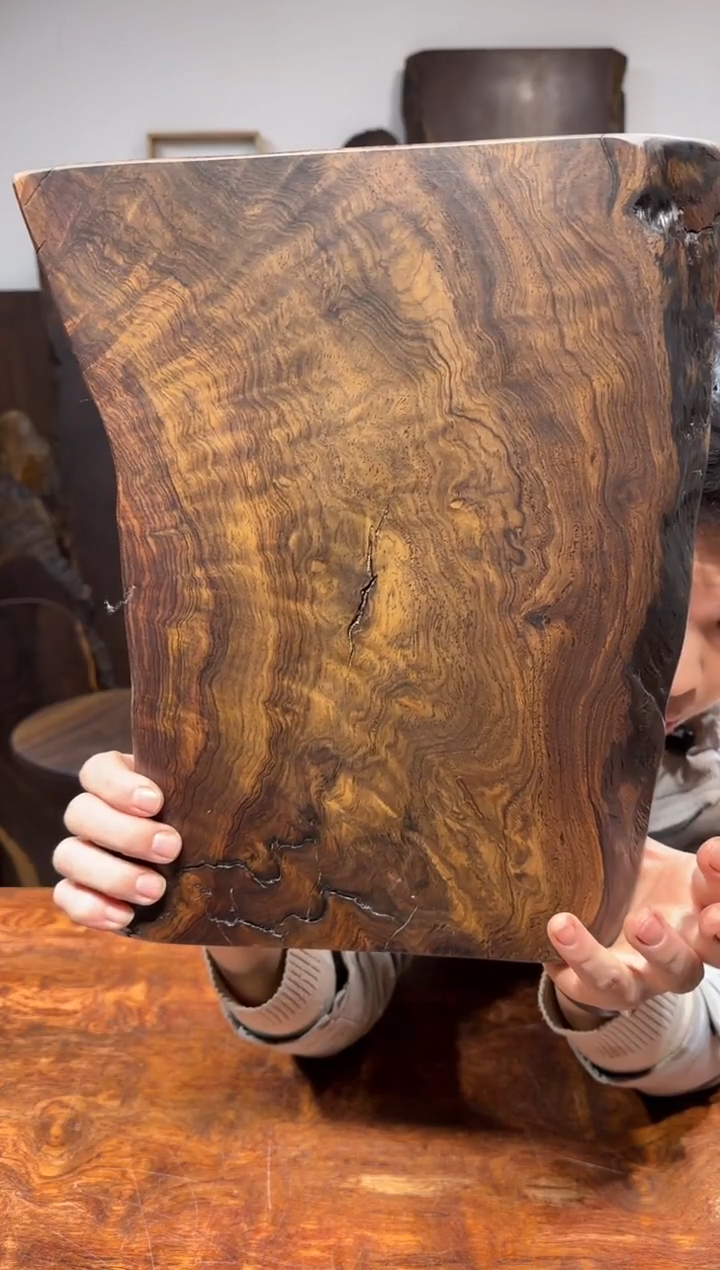 风车木（黑檀木）尺寸35*25*2.3编号099