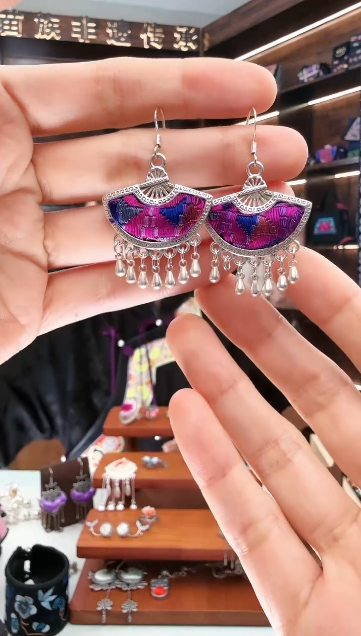 【闪购商品】织绣194蚩梦苗族古绣