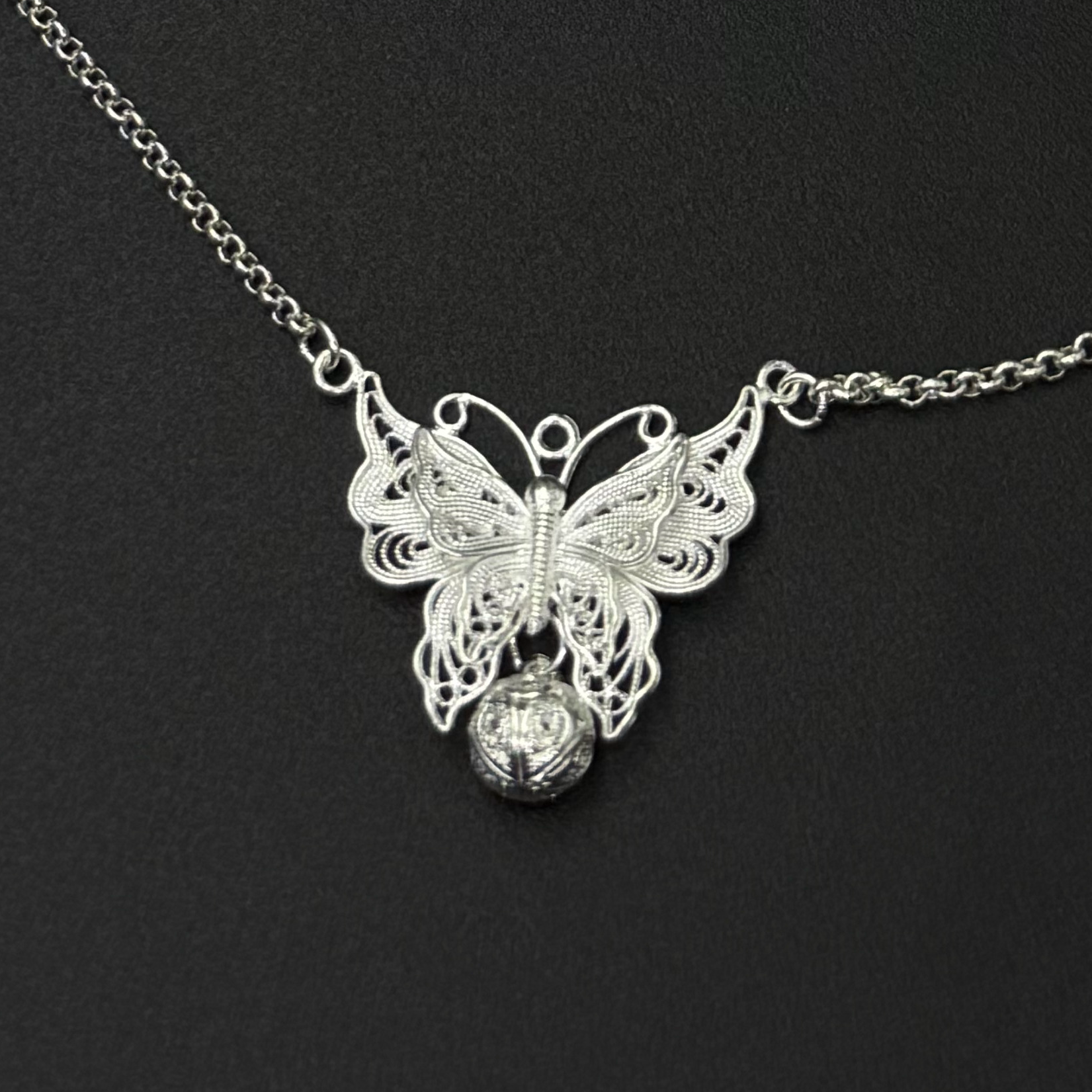 坠链均足银 [半亩银田]足银 蝴蝶吊球项链  时尚简约款式气质