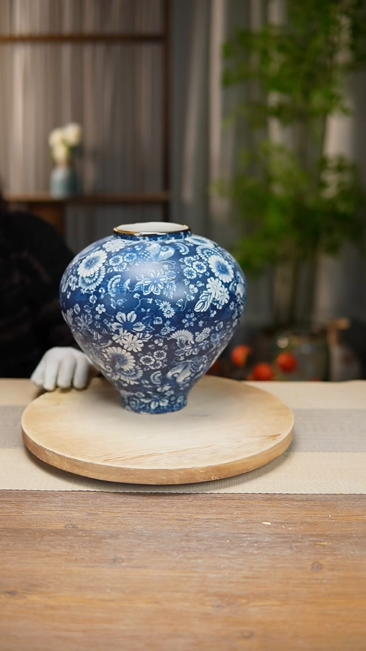 【闪购商品】陶瓷 花器青花瓷蝶恋花月亮罐