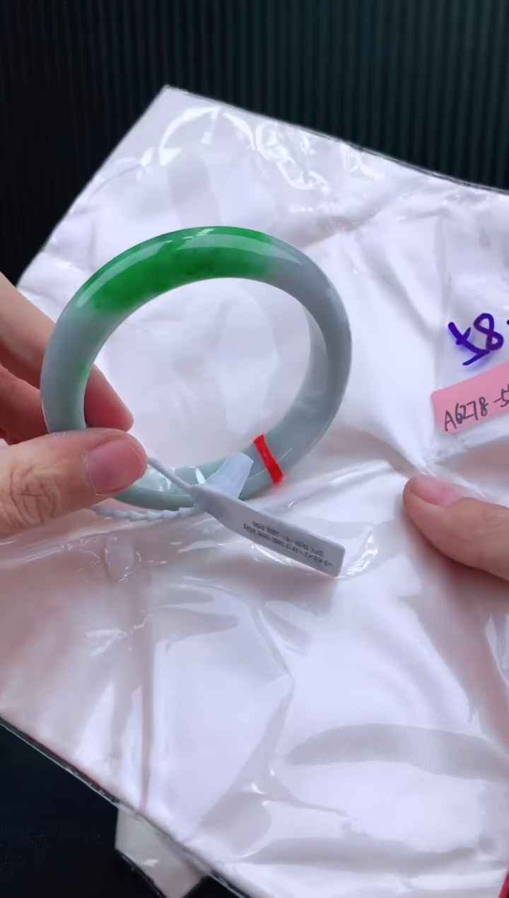 未镶嵌手镯翡翠58+