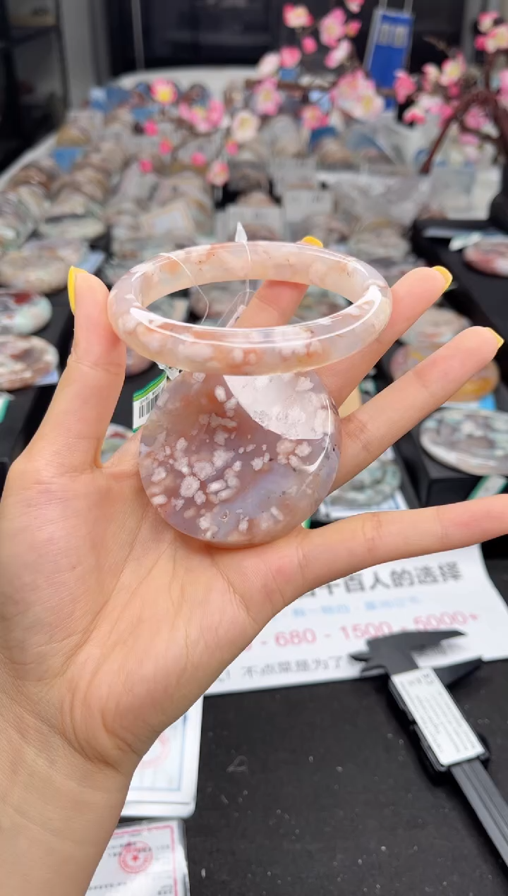 石英质玉未镶嵌手镯63圈口（赠送镯心）6430235