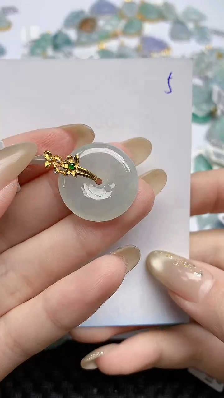 【闪购商品】翡翠颈饰18K金镶嵌天然A货翡翠 