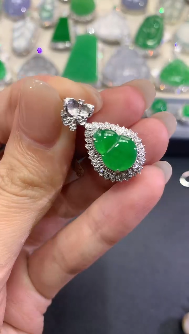 【闪购商品】翡翠吊坠(不含链)18K金镶嵌q36