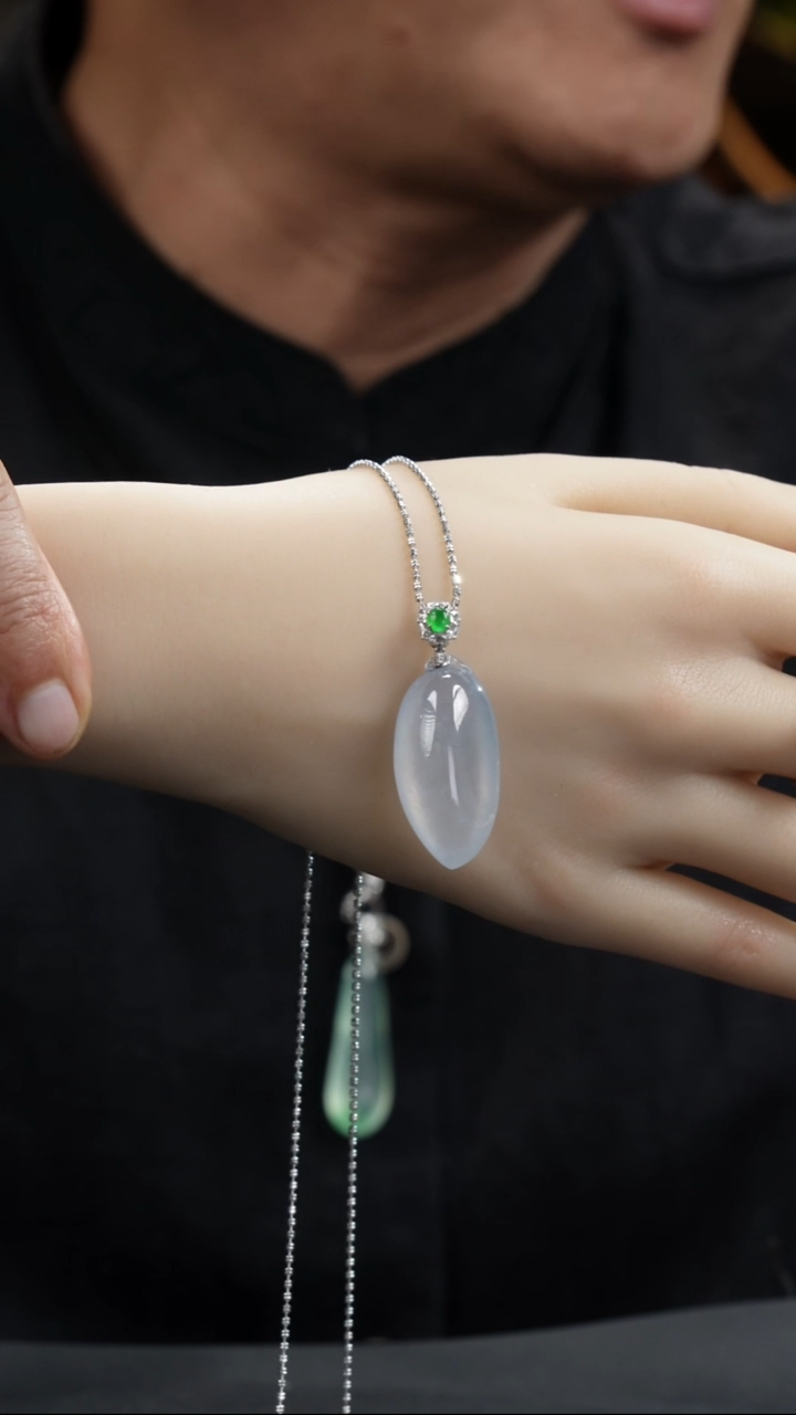 颈饰18K金镶嵌翡翠112·