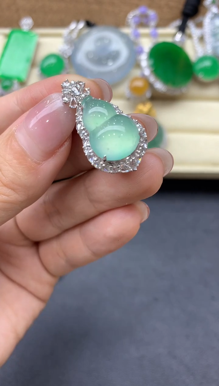 【闪购商品】翡翠颈饰18K金镶嵌589-中国好珍宝