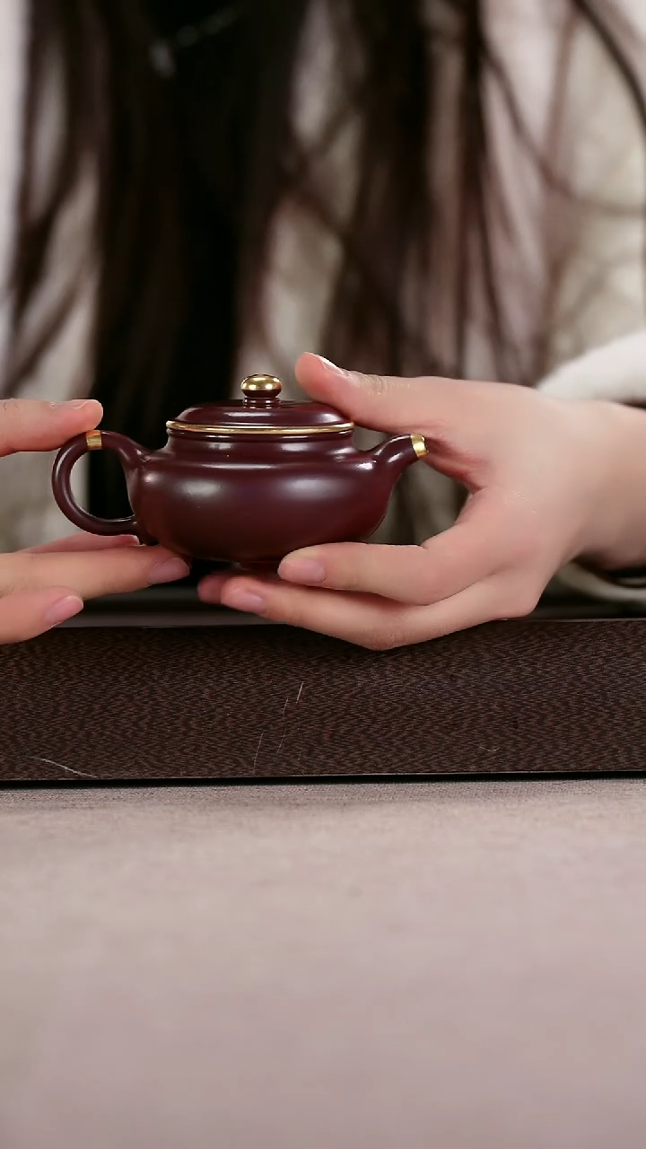 茶壶紫砂四号井茄皮紫泥描金薄胎小仿古