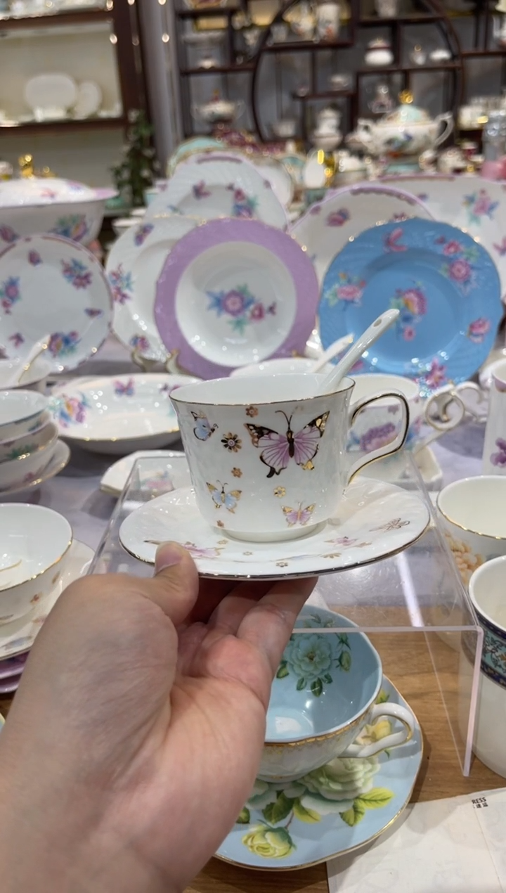 45%以上骨粉骨瓷咖啡杯碟配白勺