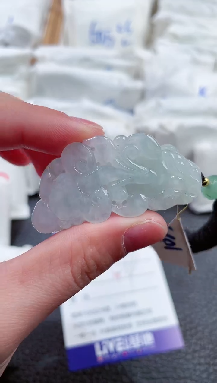 【闪购商品】翡翠颈饰未镶嵌00011780