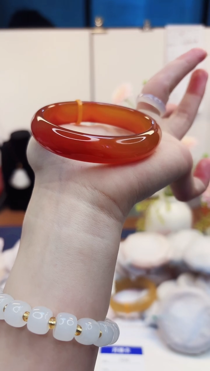 【闪购商品】石英质玉手镯未镶嵌306-玛瑙-圈口56