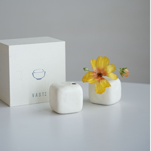 VAST无垠器皿 | 迷你手作陶瓷花器精致花器桌面摆件居家美器