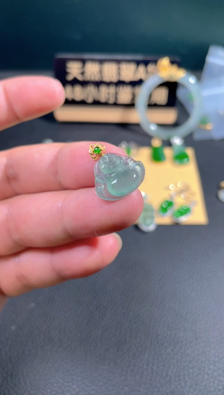 【闪购商品】翡翠颈饰18K金镶嵌翡翠