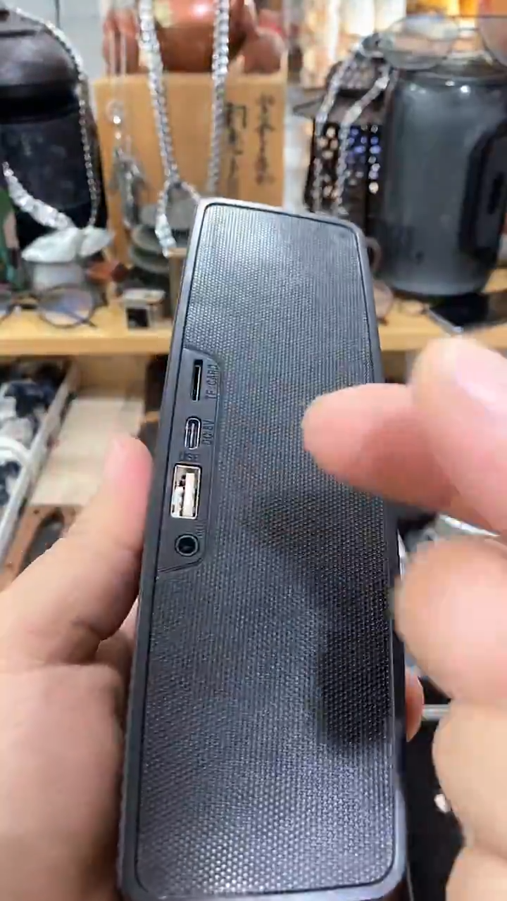 瓷片闪购商品  如图所示