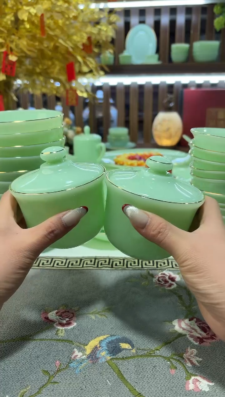 玉瓷炖盅2只餐具