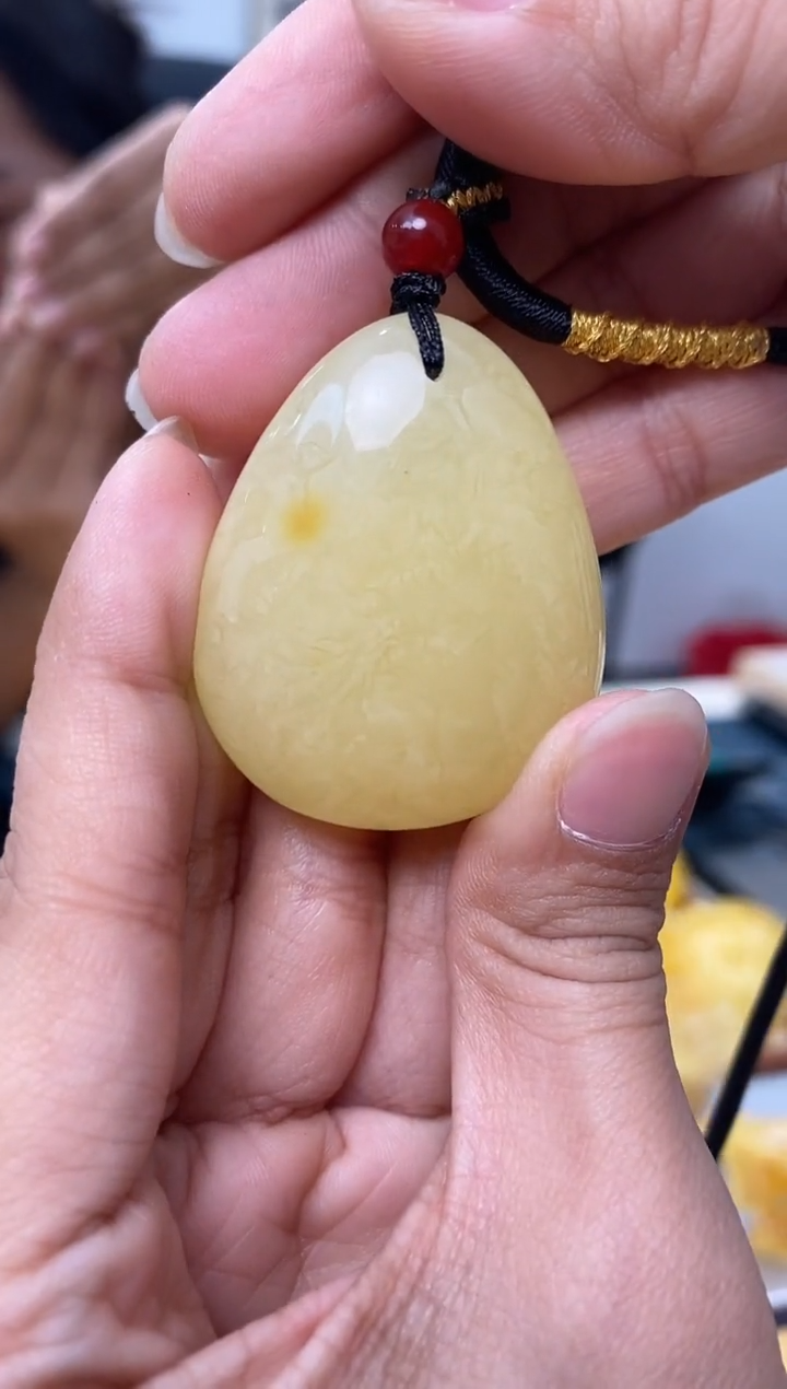 【闪购商品】琥珀裸石未镶嵌天然琥珀蜜蜡水滴