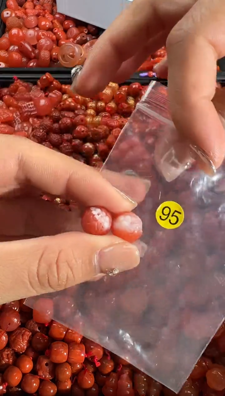 【闪购商品】南红玛瑙颈饰未镶嵌1