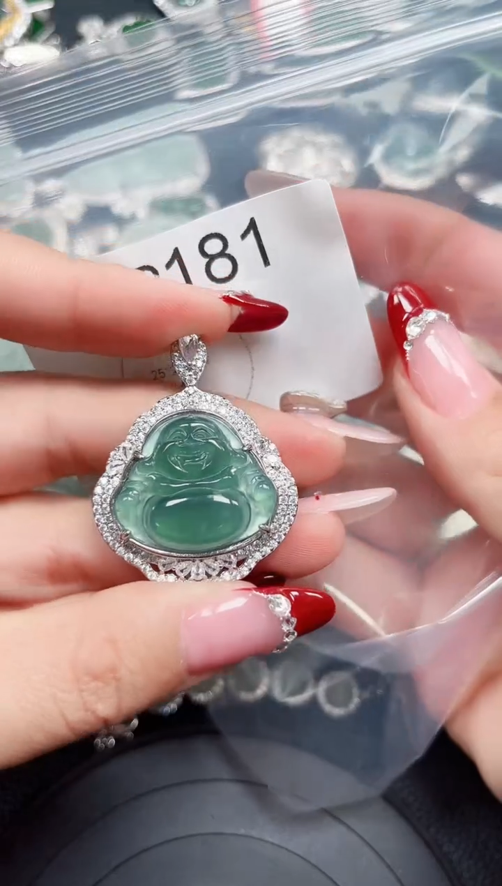 【闪购商品】翡翠颈饰未镶嵌赠皮绳181