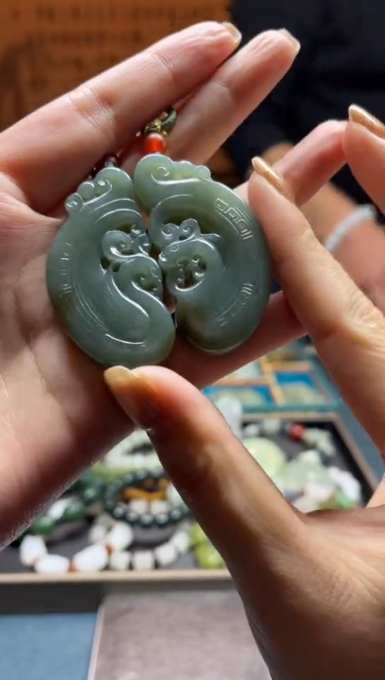 颈饰未镶嵌和田玉拍一发一