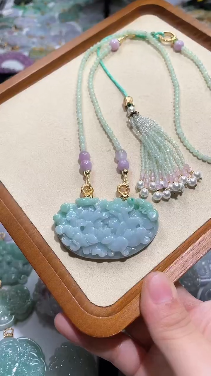 【闪购商品】翡翠颈饰未镶嵌吊坠