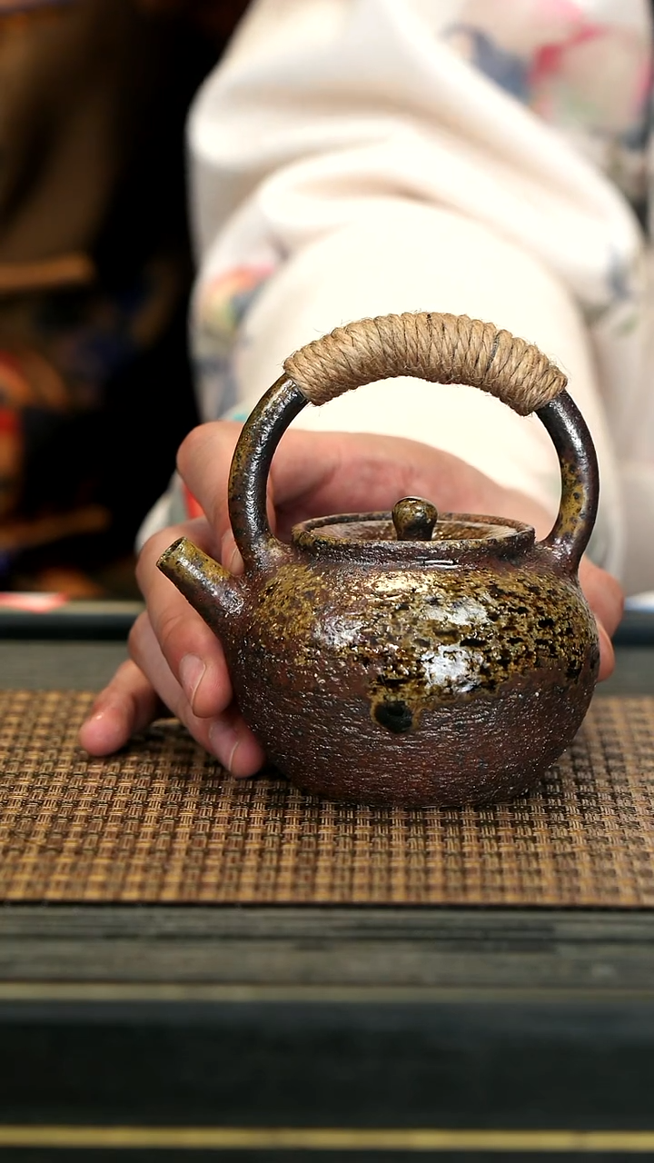 【闪购商品】紫砂茶壶GFY34沉香木柴烧 小提梁