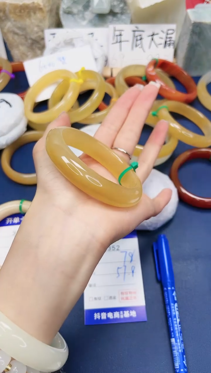 【闪购商品】石英质玉手镯合金352-财气镯57圈口