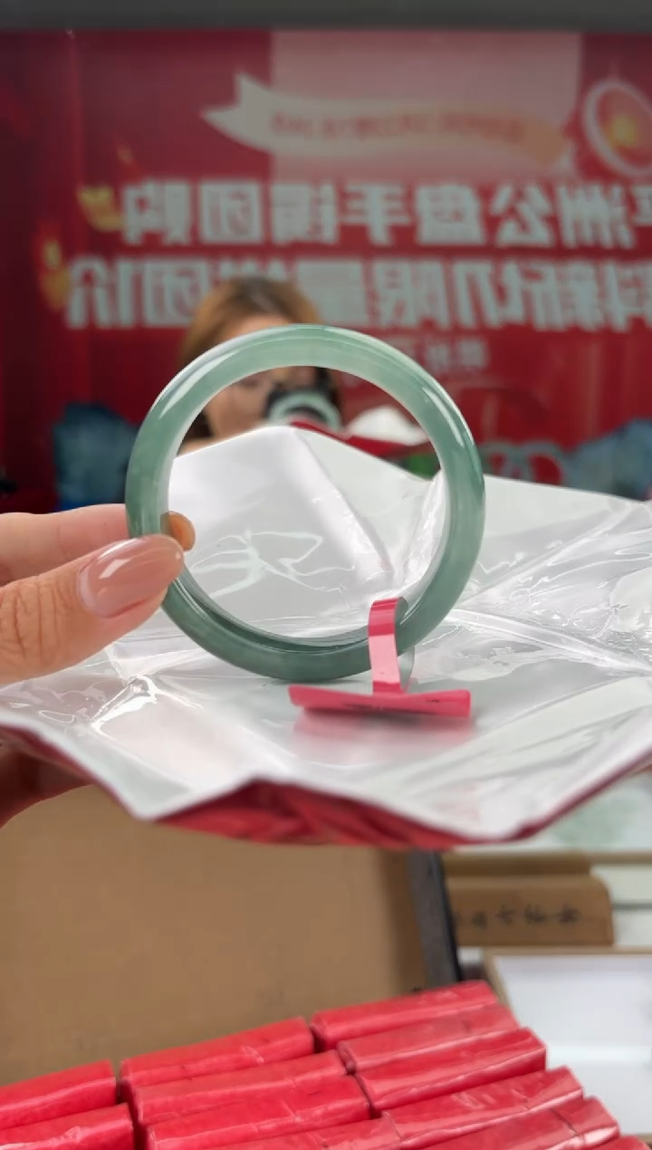 翡翠未镶嵌手镯5手镯