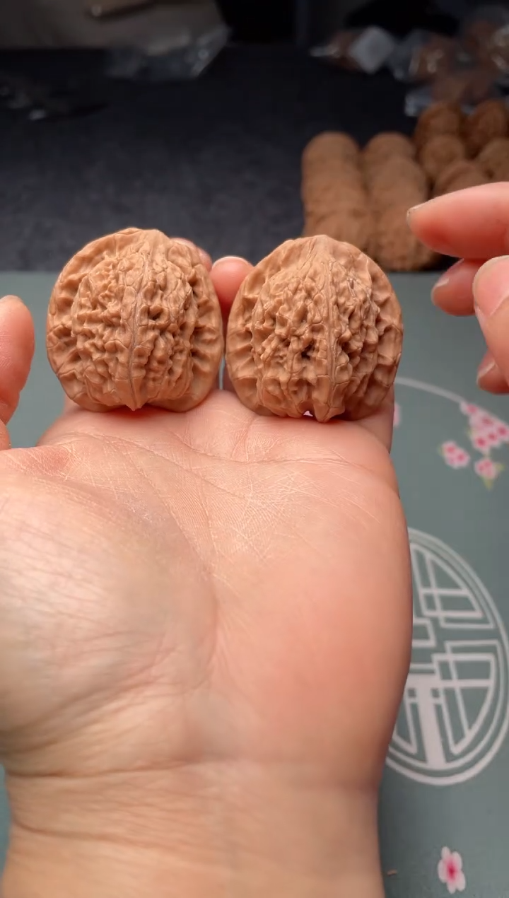 把件文玩核桃w194  望月 37尺