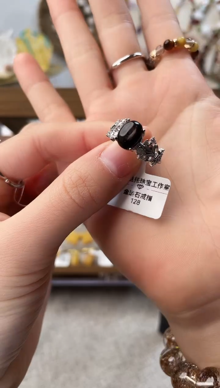 银S925镶嵌戒指水晶廿****?金运石戒指