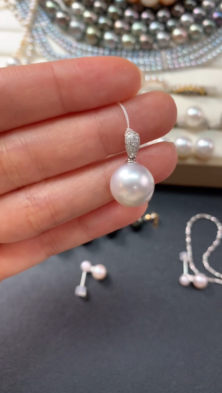 【闪购商品】海水珍珠吊坠18K金镶嵌Z234|3980