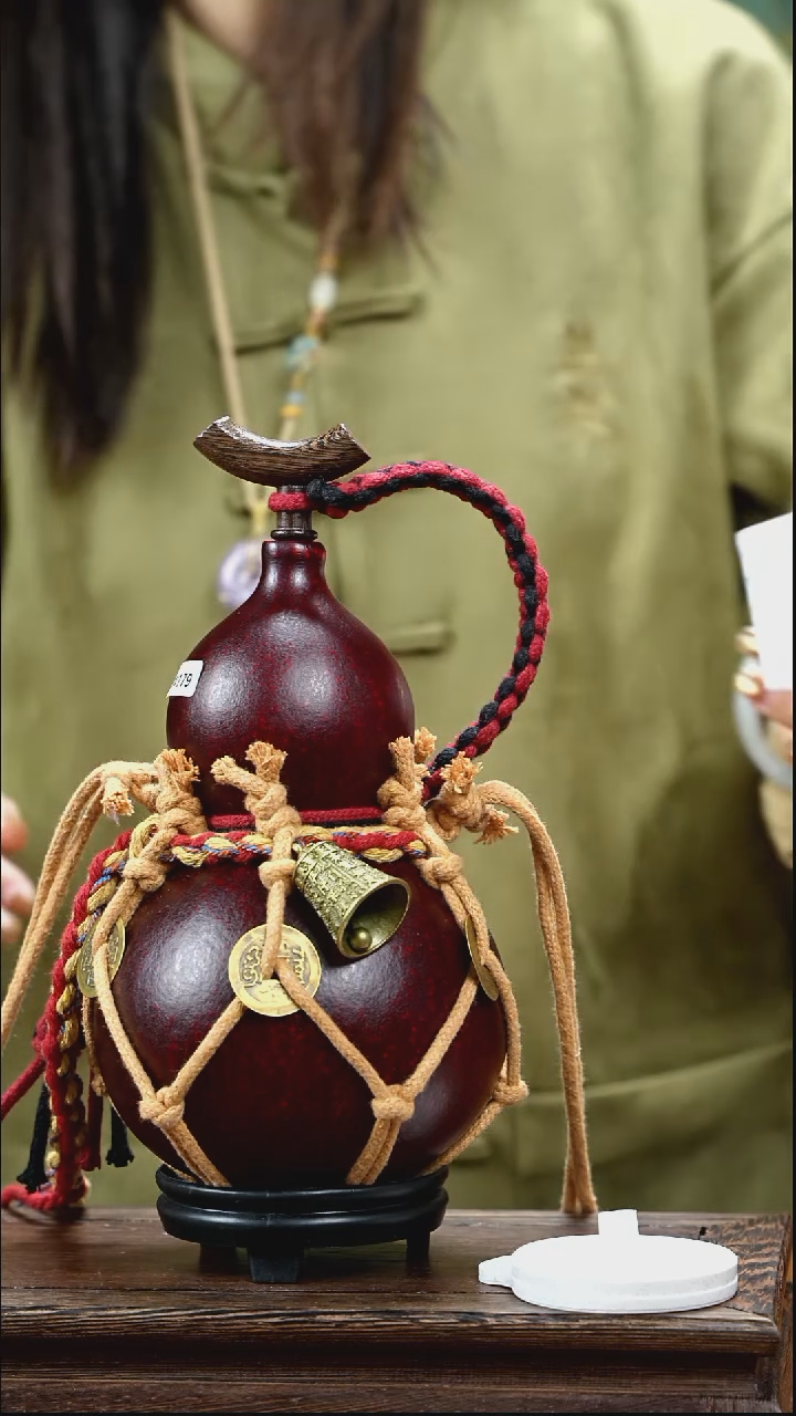 YW179复古网兜款天然酒葫芦（一物一拍）