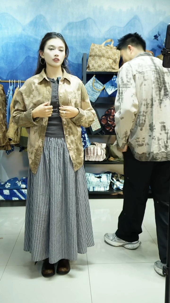 织绣柿子染黄栗皮染棉麻衬衫