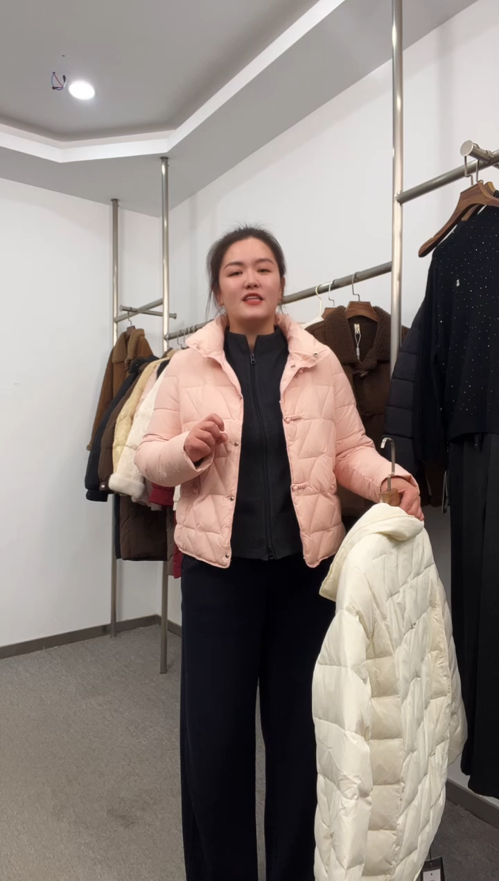 毛*妈25D1103粉色短款110斤M