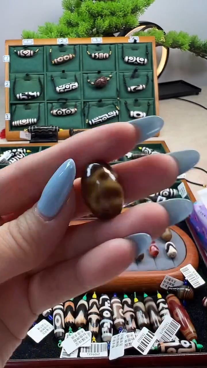 玛瑙/玉髓（覆膜）颈饰未镶嵌31.（微瑕随机发货）