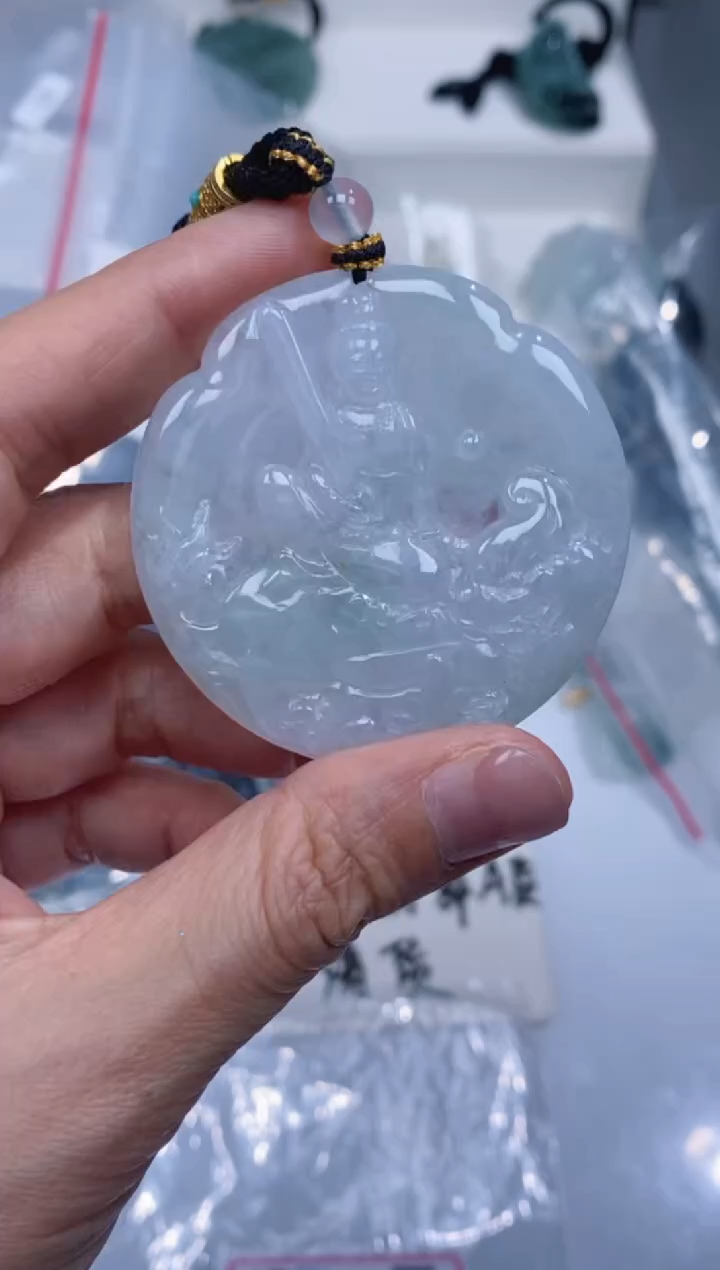 颈饰未镶嵌翡翠吊坠