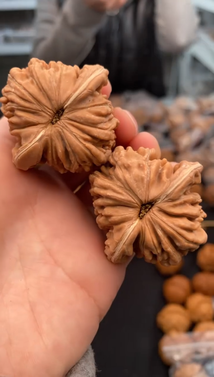 【闪购商品】文玩核桃把件四座楼42-u233