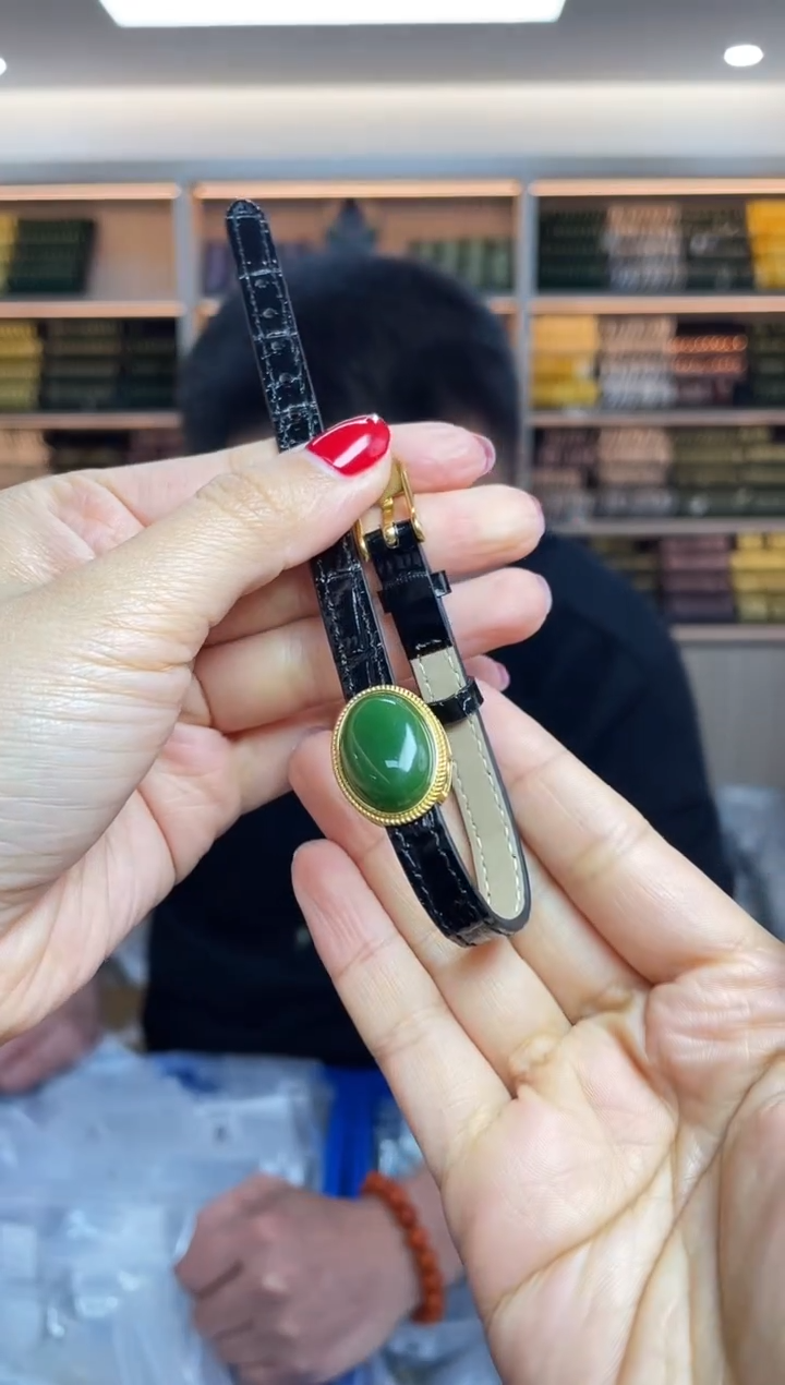 【闪购商品】和田玉·银S925镶嵌多样性发一件*搭皮绳