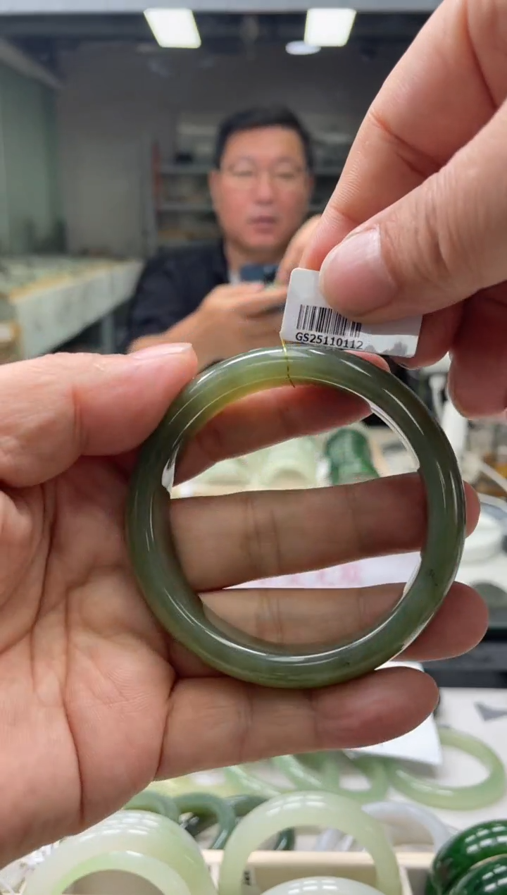 【闪购商品】和田玉手镯未镶嵌58圈口0112