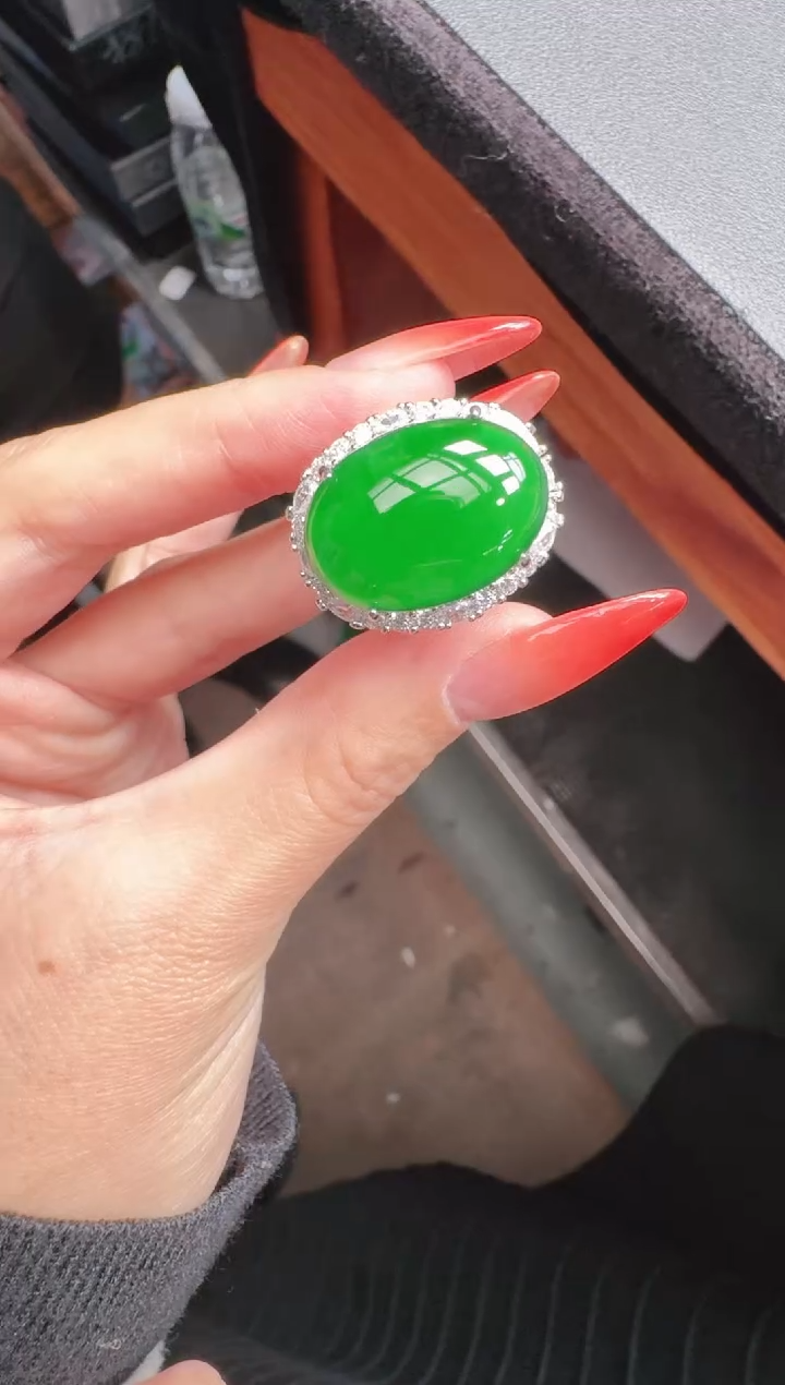 未镶嵌定制翡翠翡翠A货有轻微色差属于正常现象，戒指1