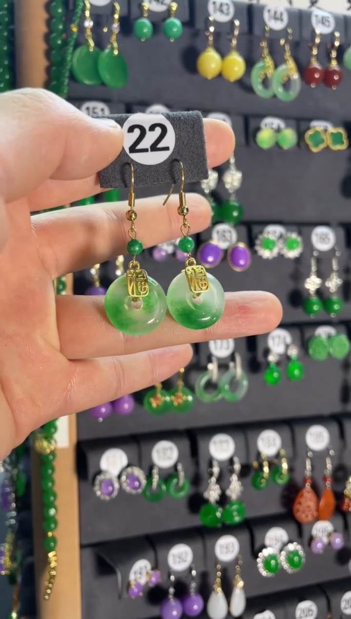 【闪购商品】翡翠颈饰银S925镶嵌22....