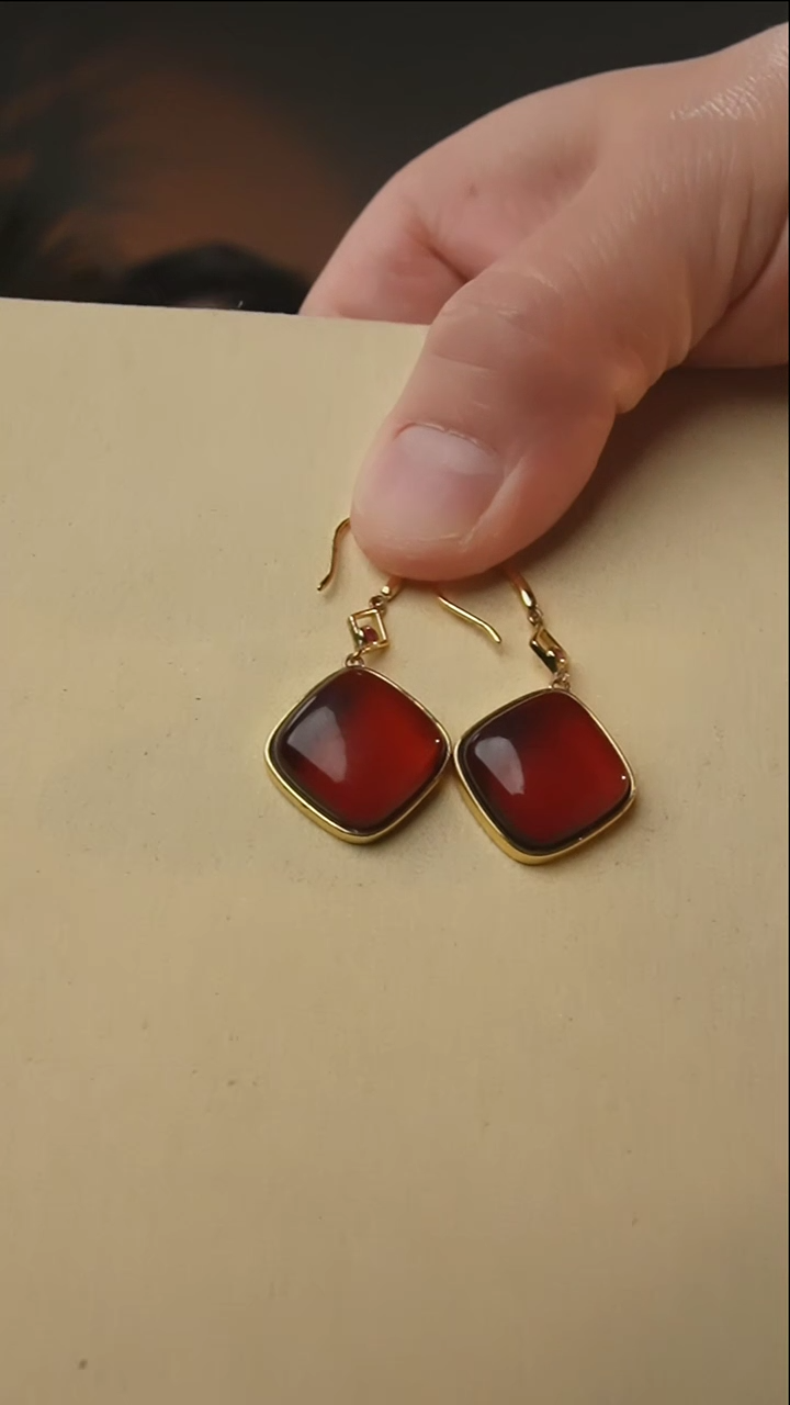 【闪购商品】琥珀颈饰银S925镶嵌血珀耳环