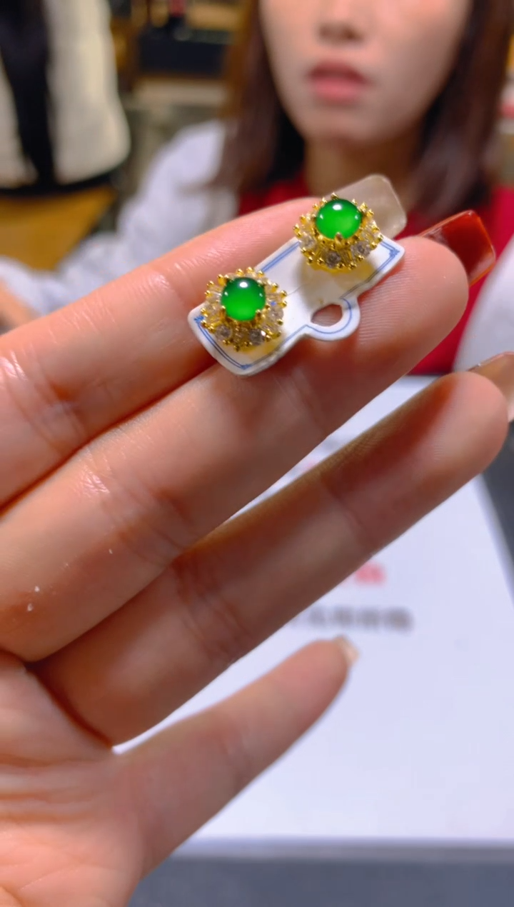 未镶嵌翡翠耳饰多样性发一