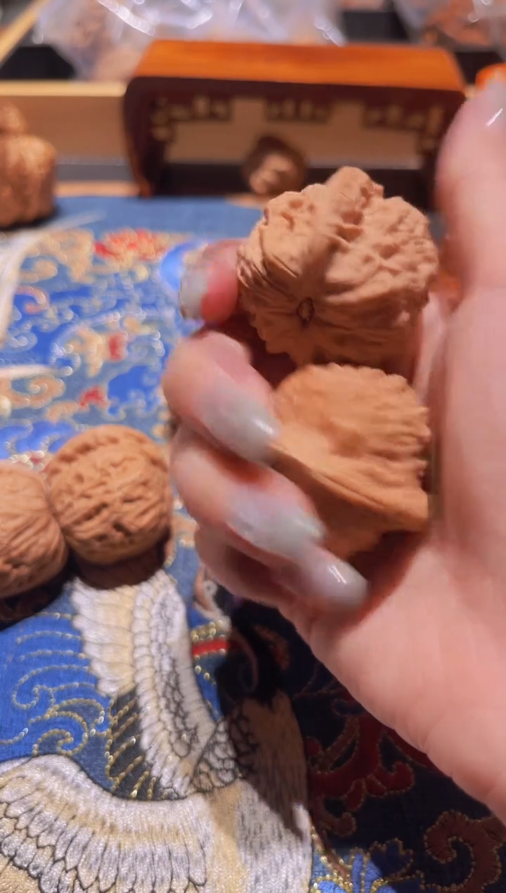 把件文玩核桃127血麒麟