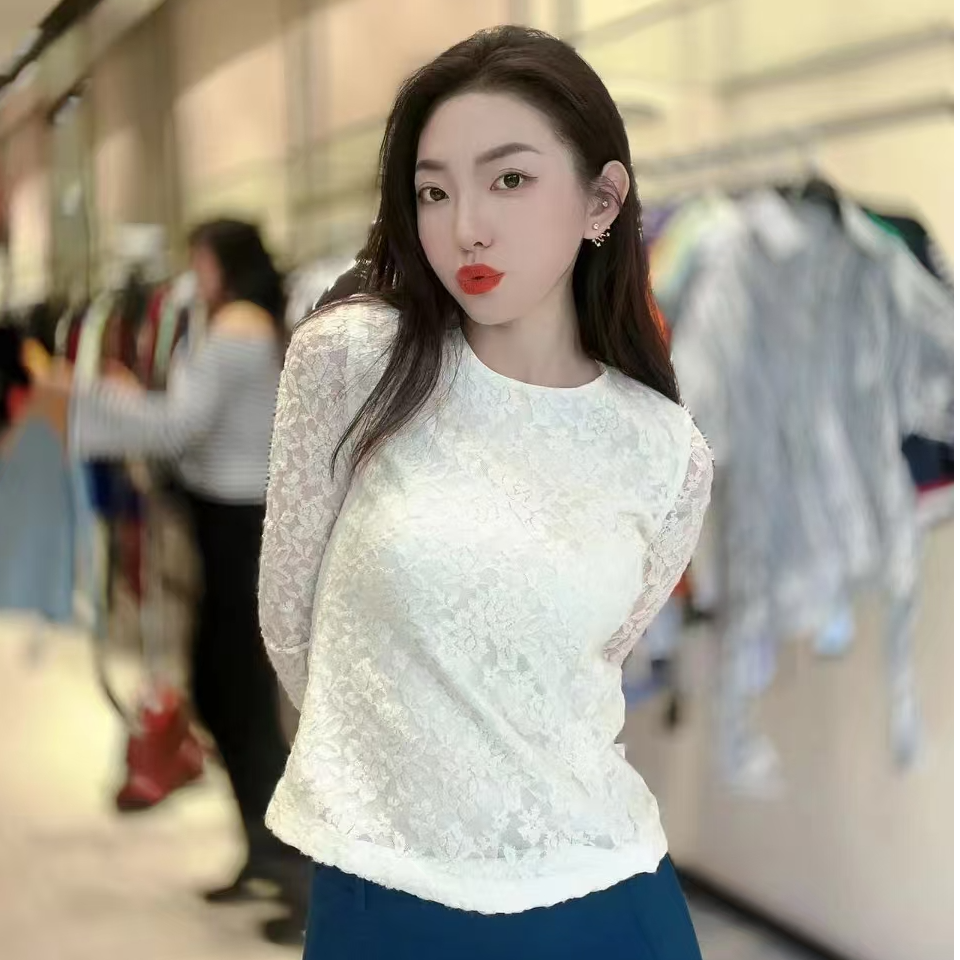 不支持退换/喇叭袖立领秋季提花木耳边衬衫老钱风5001-300939