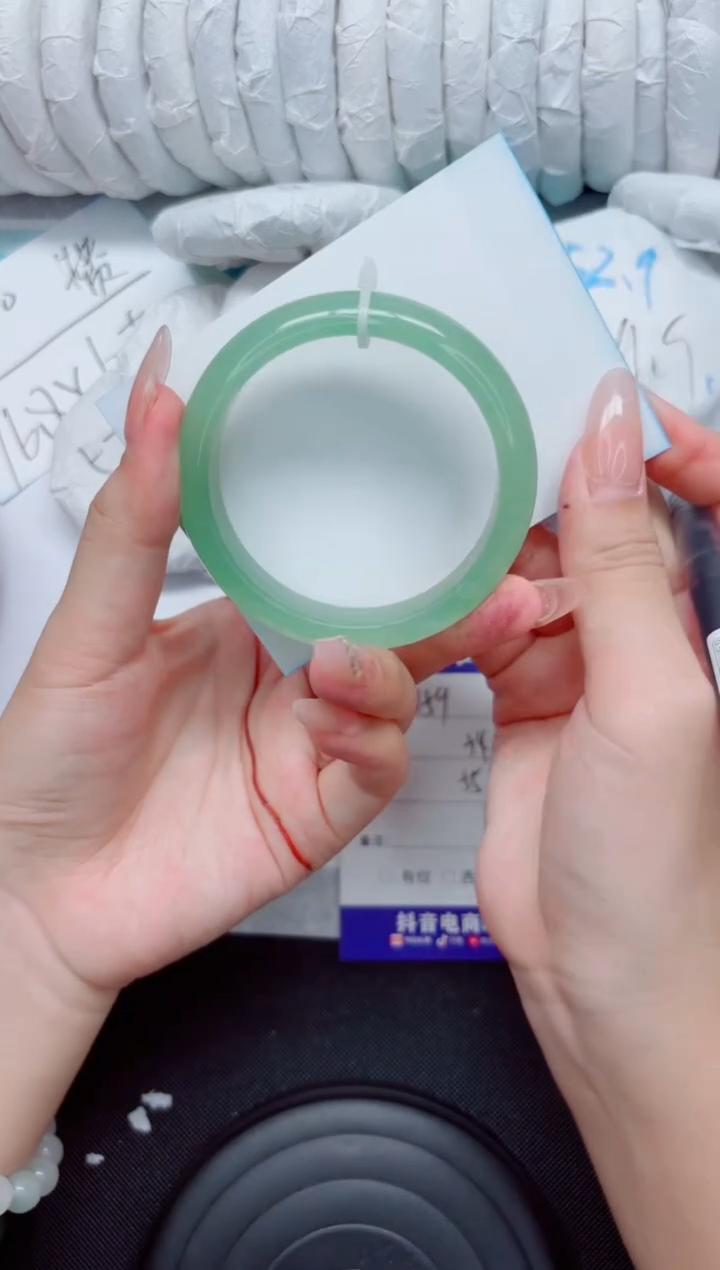 石英质玉手镯未镶嵌159-55