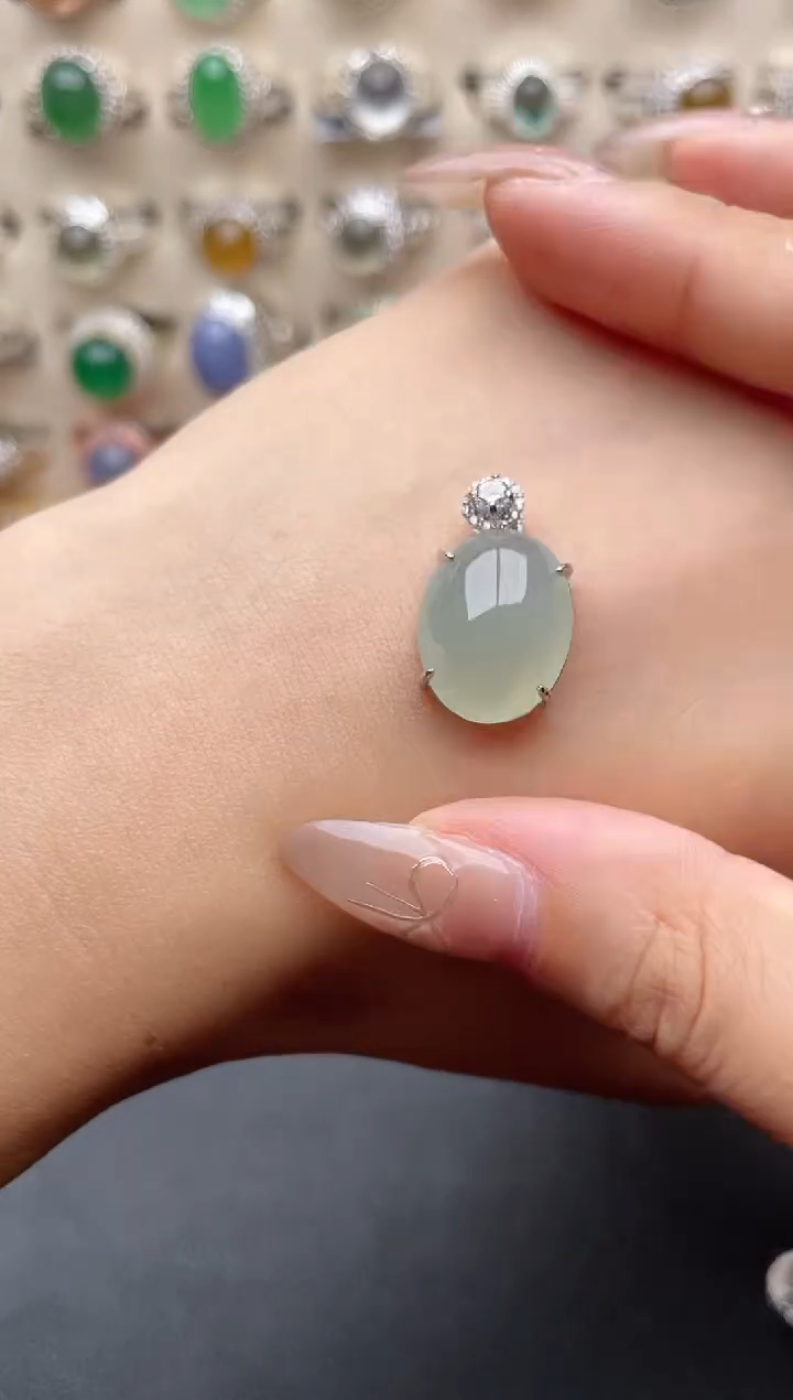 【闪购商品】翡翠吊坠(赠链)银S925镶嵌一物一证一礼盒