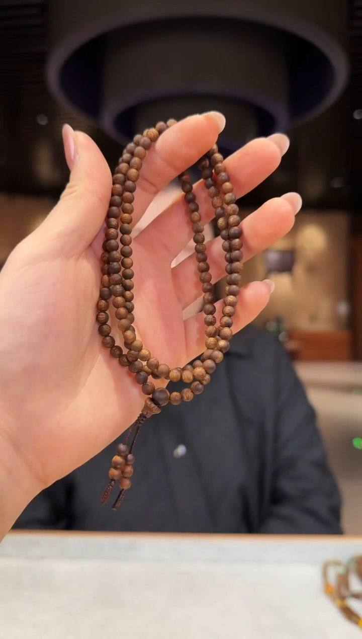 【闪购商品】沉香手串海南莺歌绿棋多圈圆珠